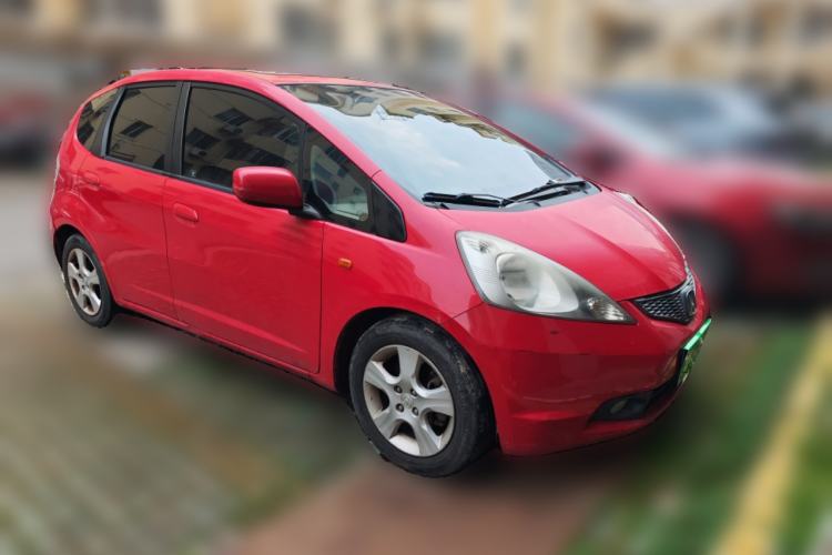 Used Honda Fit 2008 1.5L manual luxury version Front Right 45 Deg