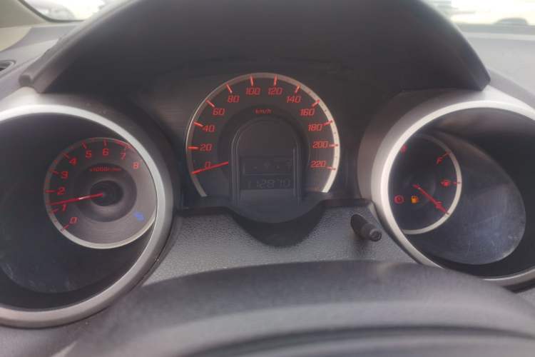 Used Honda Fit 2008 1.3L automatic comfort version Instrument Cluster
