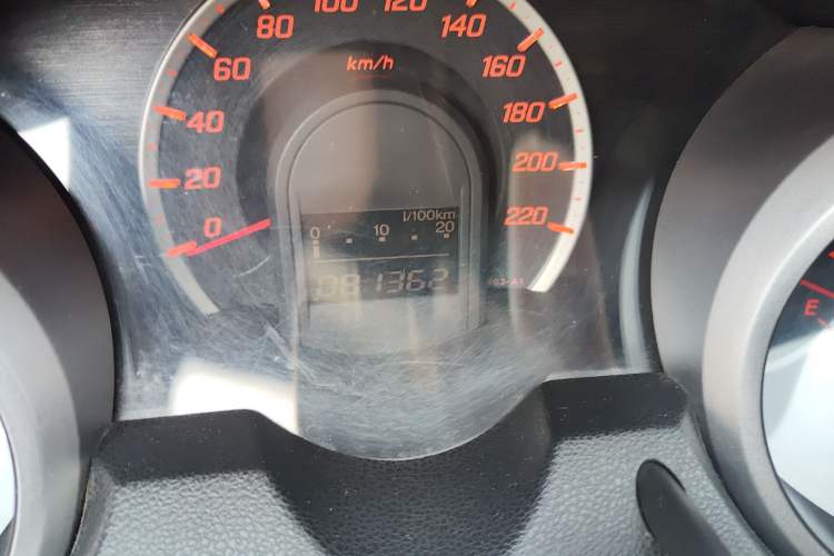 Used Honda Fit 2008 1.3L automatic comfort version Odometer Close Up