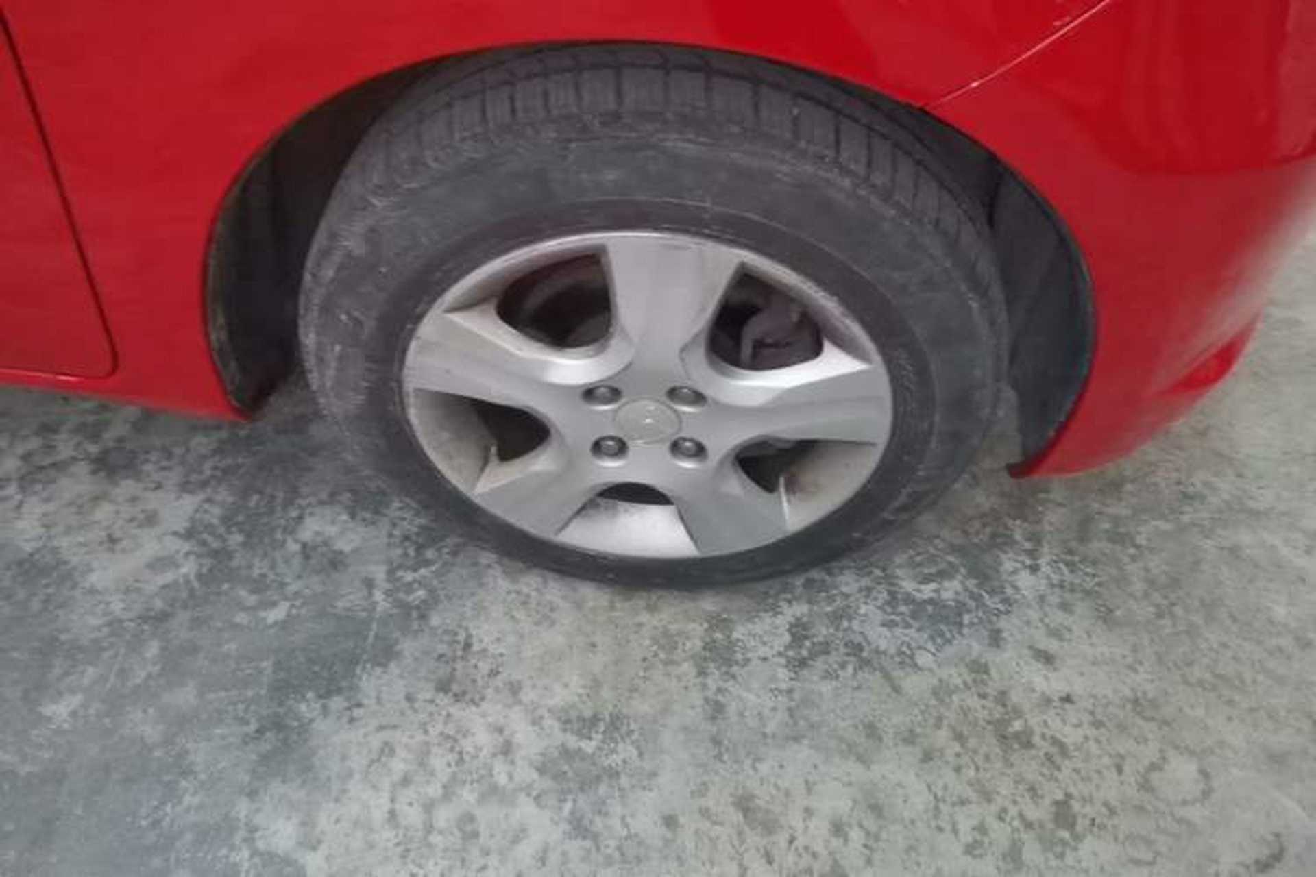 Used Honda Fit 2008 1.5L automatic luxury edition Right Front Wheel Hub