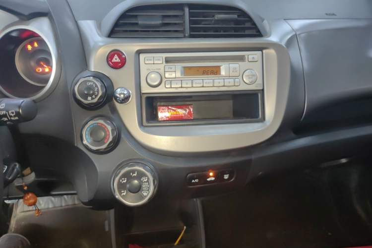 Used Honda Fit 2008 1.3L manual comfort version Audio And AC Panel