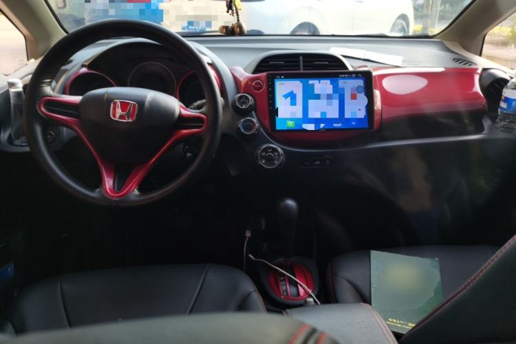 Used Honda Fit 2008 1.5L automatic luxury edition Center Console
