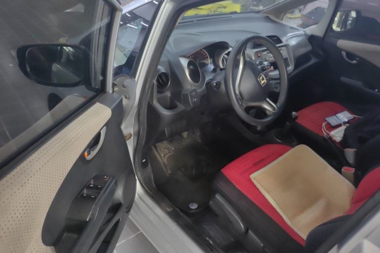 Used Honda Fit 2008 1.3L manual comfort version Driver Seat