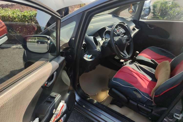 Used Honda Fit 2008 1.3L manual comfort version Driver Seat