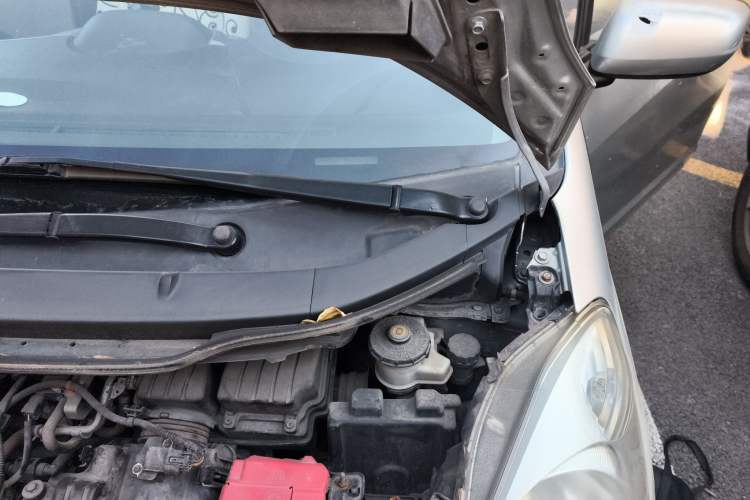 Used Honda Fit 2008 1.3L manual comfort version Engine Bay Left