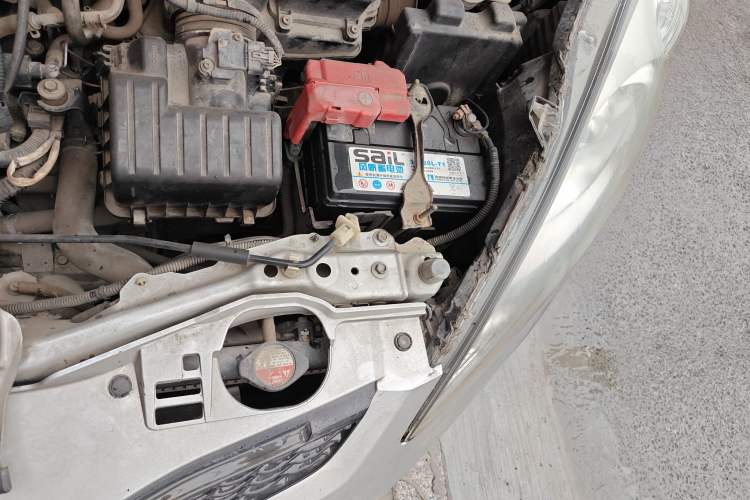 Used Honda Fit 2008 1.3L manual comfort version Engine Bay Left