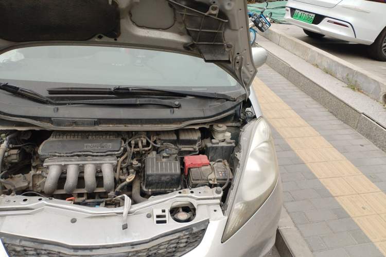 Used Honda Fit 2008 1.5L automatic luxury edition Engine Bay Left