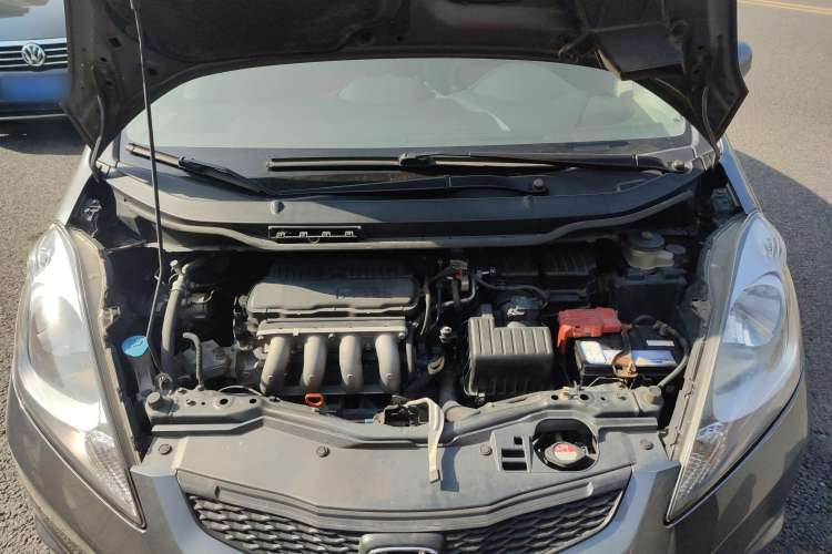 Used Honda Fit 2008 1.3L manual comfort version Engine Bay
