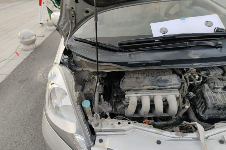 Used Honda Fit 2008 1.5L automatic luxury edition Engine Bay Right