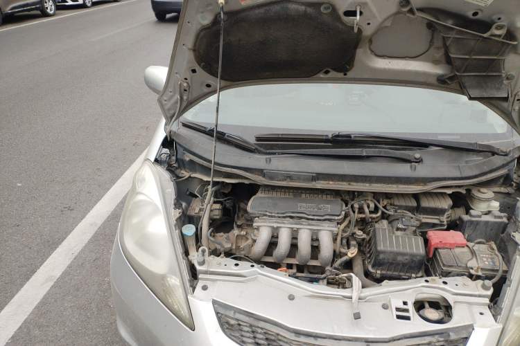 Used Honda Fit 2008 1.5L automatic luxury edition Engine Bay Right