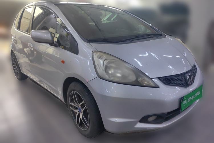 Used Honda Fit 2008 1.3L manual comfort version Front Right 45 Deg