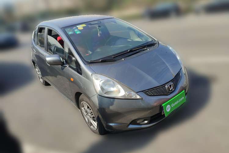 Used Honda Fit 2008 1.3L manual comfort version Front Right 45 Deg