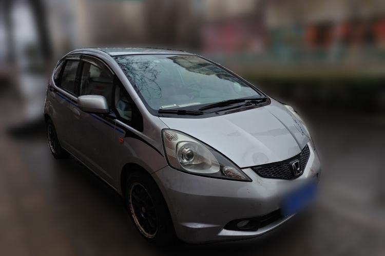 Used Honda Fit 2008 1.3L manual comfort version Front Right 45 Deg