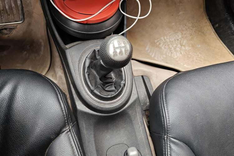 Used Honda Fit 2008 1.3L manual comfort version Gear Lever