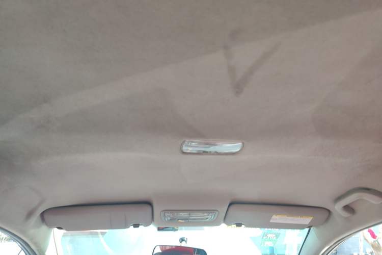 Used Honda Fit 2008 1.3L manual comfort version Headliner