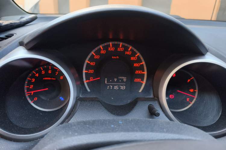 Used Honda Fit 2008 1.3L manual comfort version Instrument Cluster