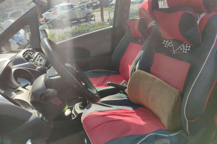 Used Honda Fit 2008 1.3L manual comfort version Left Front Seat