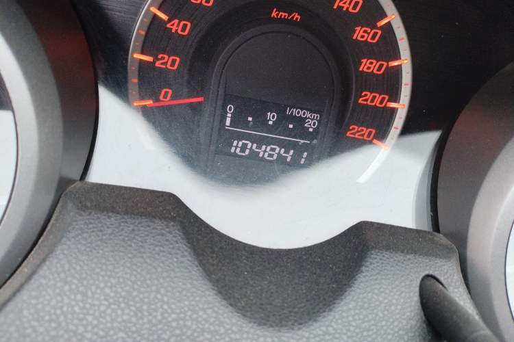 Used Honda Fit 2008 1.5L automatic luxury edition Odometer Close Up