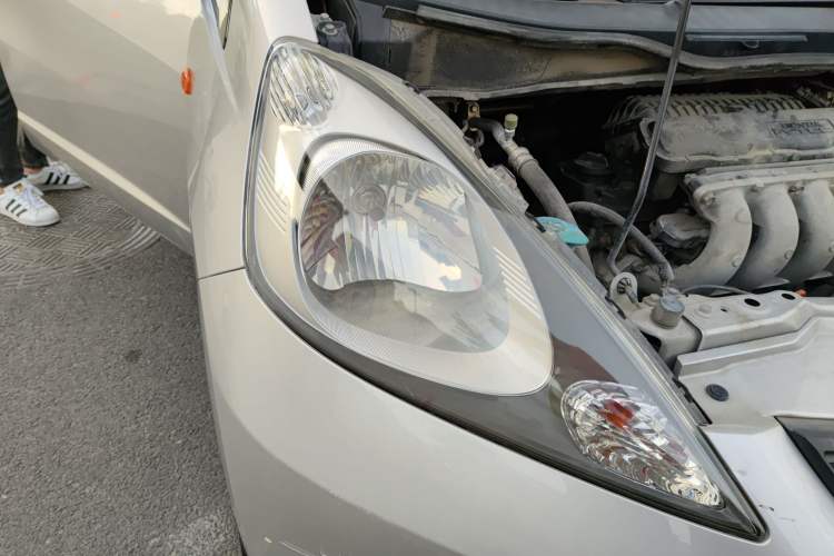 Used Honda Fit 2008 1.5L automatic luxury edition Right Front Headlight