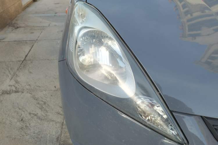 Used Honda Fit 2008 1.5L automatic luxury edition Right Front Headlight