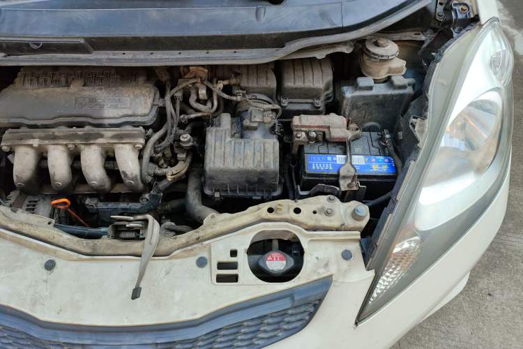 Used Honda Fit 2008 1.3L automatic comfort version Engine Bay Left