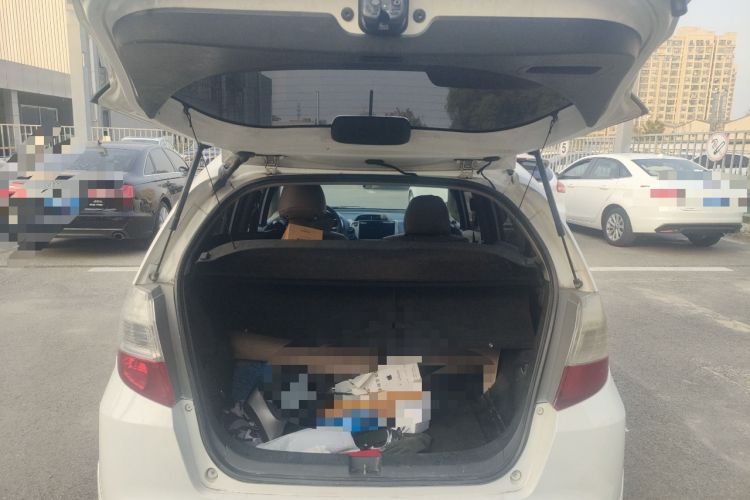 Used Honda Fit 2008 1.3L automatic comfort version Trunk