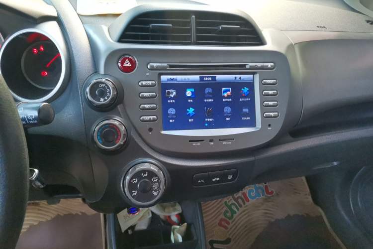 Used Honda Fit 2008 1.3L manual comfort version Audio And AC Panel