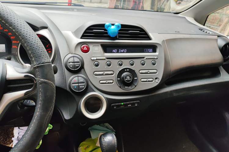 Used Honda Fit 2008 1.5L Automatic Cool Sports Edition Audio And AC Panel