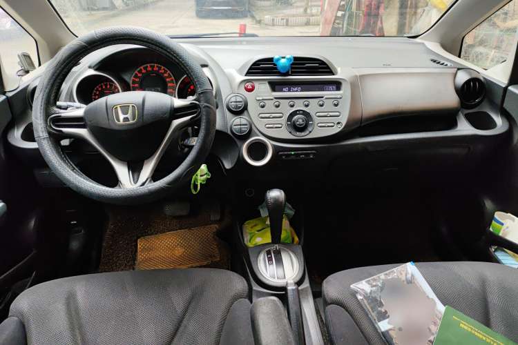 Used Honda Fit 2008 1.5L Automatic Cool Sports Edition Center Console
