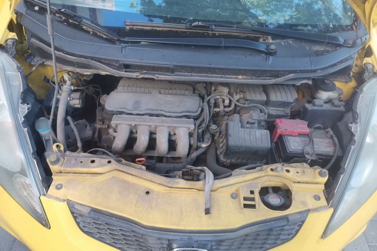 Used Honda Fit 2008 1.3L manual comfort version Engine Bay