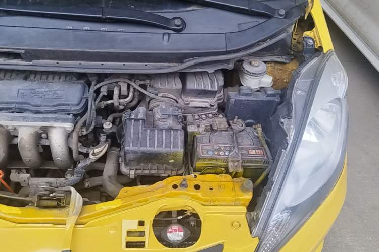 Used Honda Fit 2008 1.3L automatic comfort version Engine Bay Left