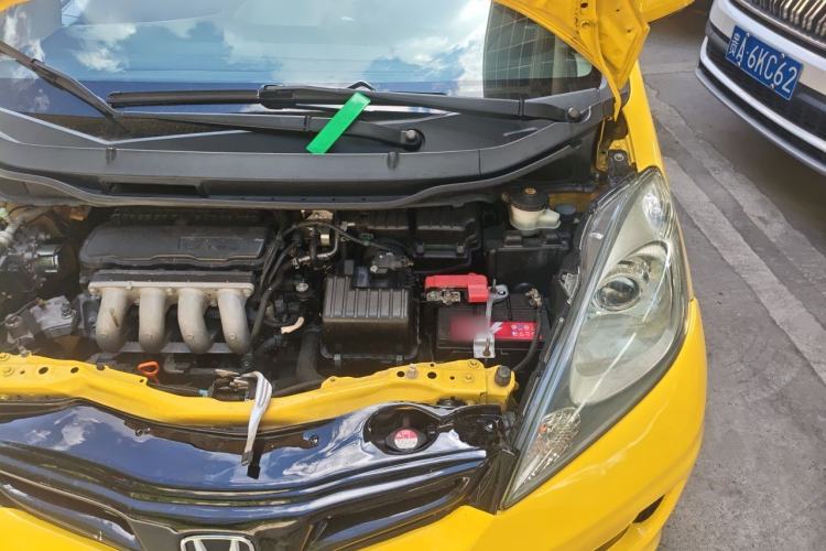Used Honda Fit 2008 1.5L manual luxury version Engine Bay Left