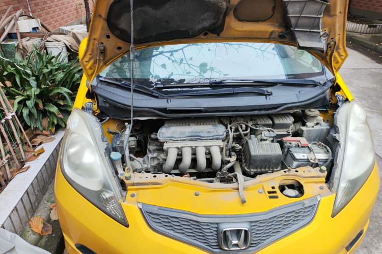 Used Honda Fit 2008 1.5L Automatic Cool Sports Edition Engine Bay Right