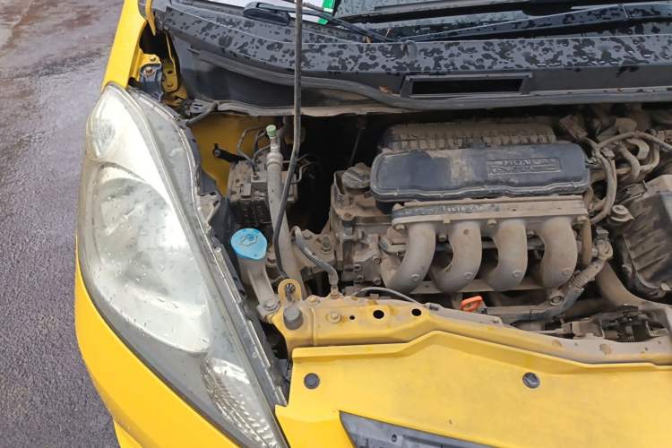 Used Honda Fit 2008 1.3L automatic comfort version Engine Bay Right