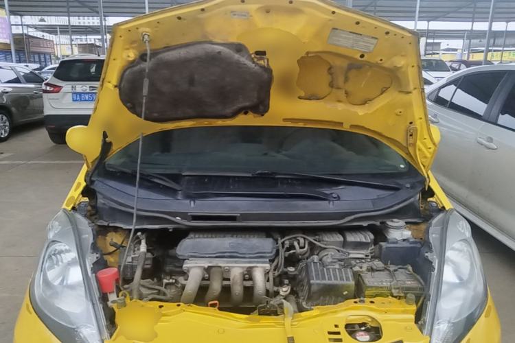 Used Honda Fit 2008 1.3L automatic comfort version Engine Bay