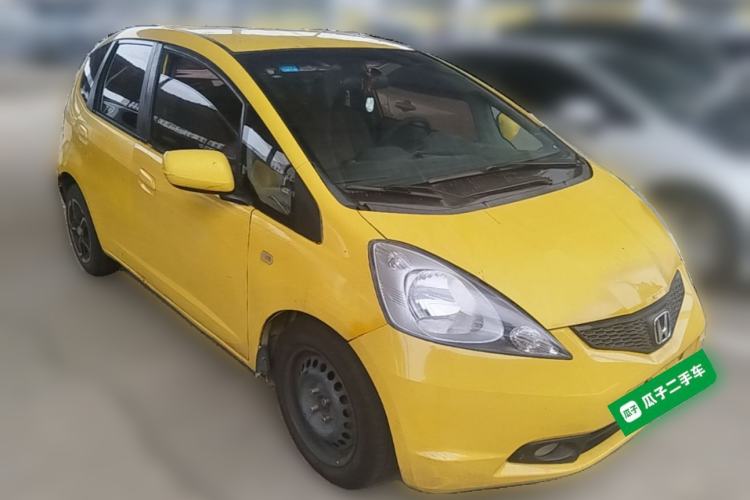 Used Honda Fit 2008 1.3L automatic comfort version Front Right 45 Deg