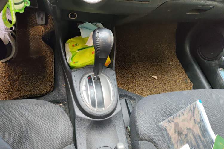 Used Honda Fit 2008 1.5L Automatic Cool Sports Edition Gear Lever