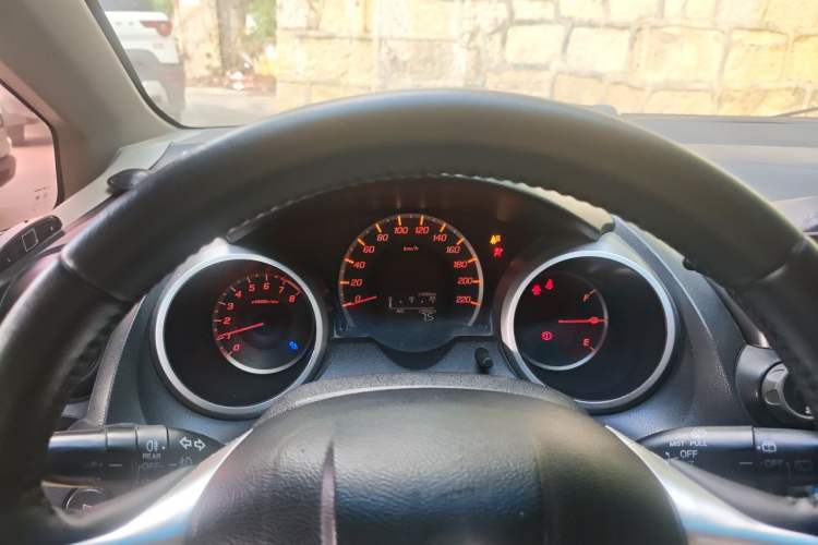 Used Honda Fit 2008 1.5L manual luxury version Instrument Cluster