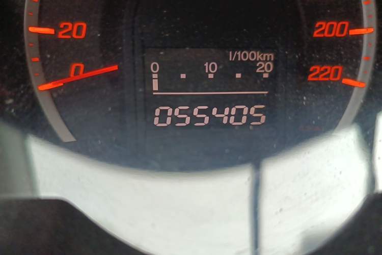 Used Honda Fit 2008 1.3L automatic comfort version Odometer Close Up