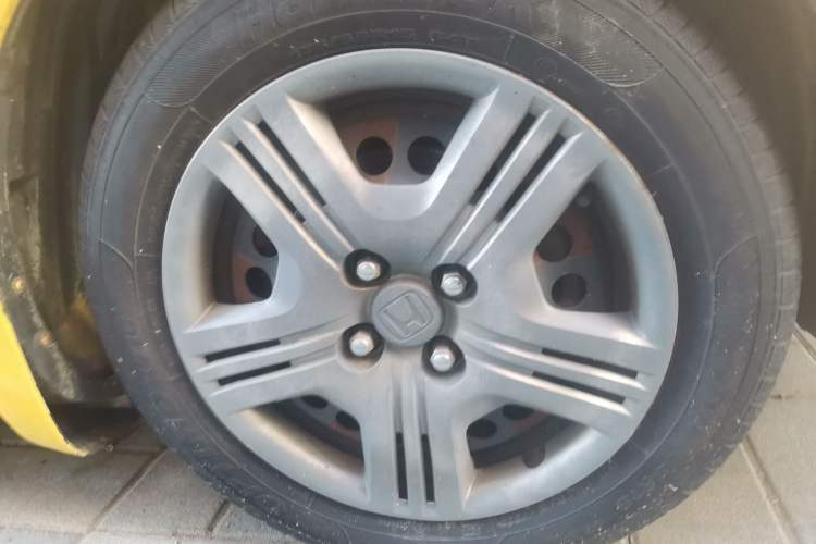 Used Honda Fit 2008 1.3L manual comfort version Right Front Wheel Hub
