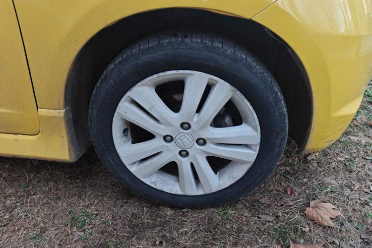 Used Honda Fit 2008 1.5L Automatic Cool Sports Edition Right Front Wheel Hub