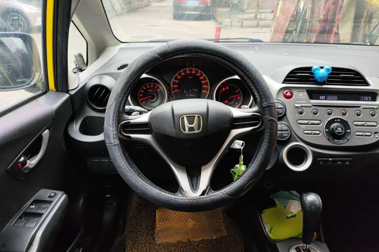 Used Honda Fit 2008 1.5L Automatic Cool Sports Edition Steering Wheel