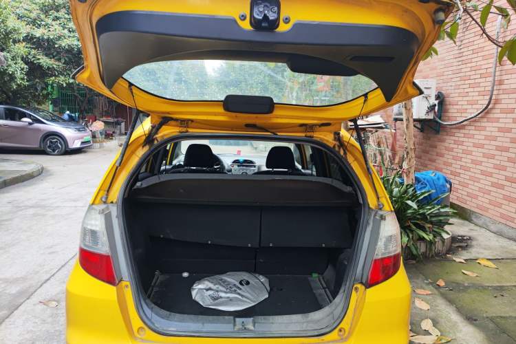 Used Honda Fit 2008 1.5L Automatic Cool Sports Edition Trunk