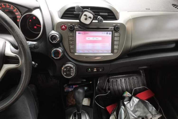 Used Honda Fit 2011 1.3L automatic comfort version Audio And AC Panel