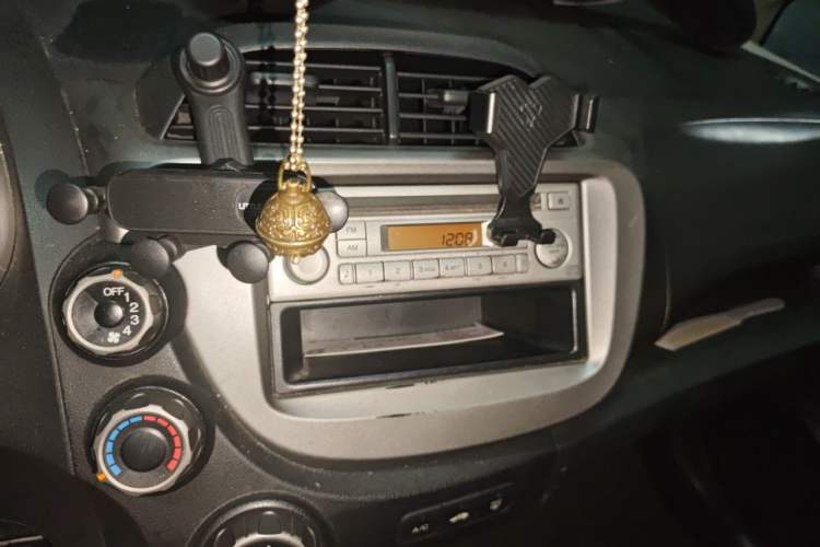 Used Honda Fit 2011 1.3L manual Comfort version Audio And AC Panel