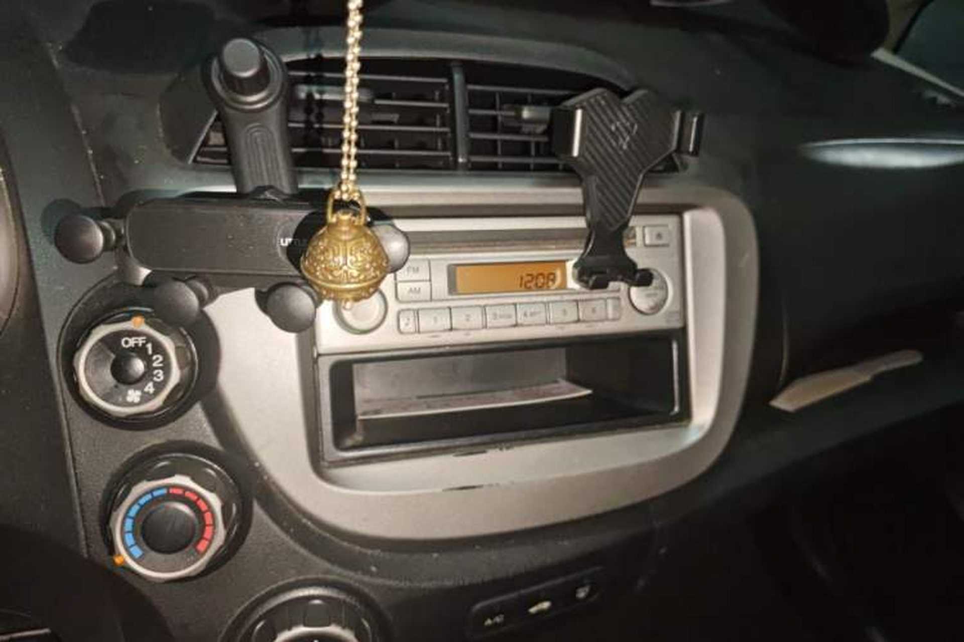 Used Honda Fit 2011 1.3L manual Comfort version Audio And AC Panel