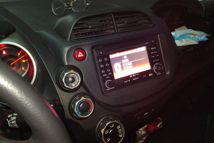 Used Honda Fit 2011 1.3L manual Comfort version Audio And AC Panel