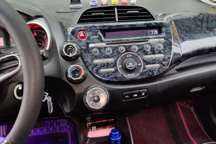 Used Honda Fit 2011 1.3L automatic comfort version Audio And AC Panel