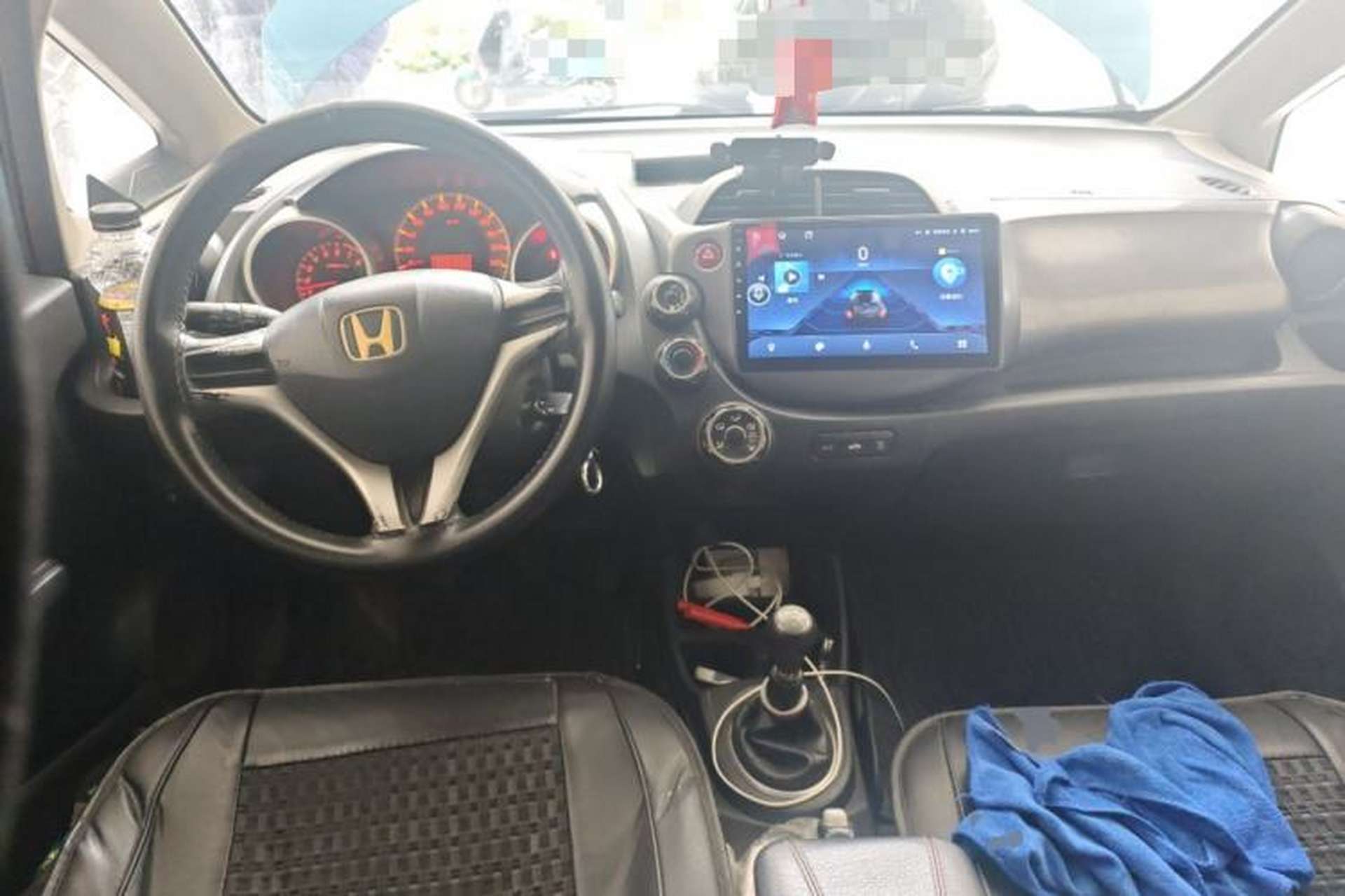 Used Honda Fit 2011 1.3L manual Comfort version Center Console