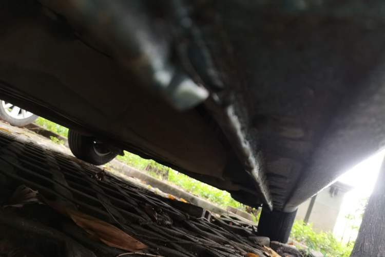Used Honda Fit 2011 1.3L automatic comfort version Chassis Front Left